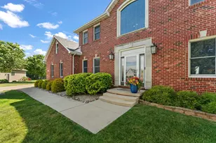 2656 Mariestad Dr, Valparaiso, IN 46385 - Photo 3