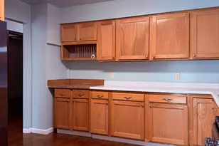 209 Lincoln Ave, Hobart, IN 46342 - Photo 5