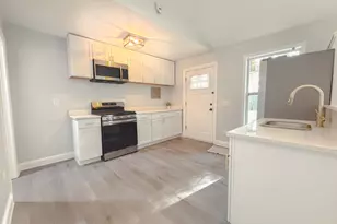 101 Van Buren Ave, Hobart, IN 46342 - Photo 13