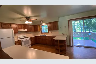 2252 Four Seasons Pkwy, Crown Point, IN 46307 - Photo 3