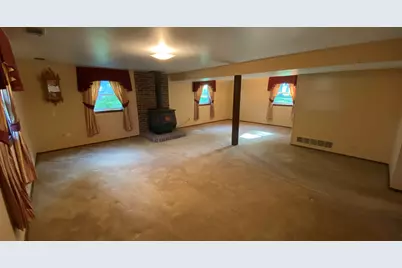 2252 Four Seasons Pkwy, Crown Point, IN 46307 - Photo 7