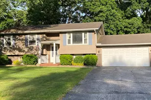 2252 Four Seasons Pkwy, Crown Point, IN 46307 - Photo 1