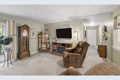 690 Hidden Oak Trail #1a, Hobart, IN 46342 - Photo 5