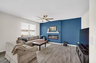 10454 Privet Dr, Crown Point, IN 46307 - Photo 9