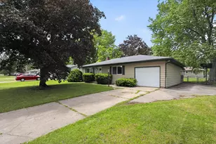 222 Greenwood Dr, La Porte, IN 46350 - Photo 7