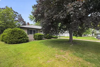 222 Greenwood Drive, La Porte, IN 46350 - Photo 5