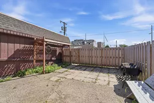 7933 Jefferson Ave, Munster, IN 46321 - Photo 13