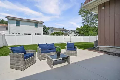 1045 Heather Lane, Munster, IN 46321 - Photo 7