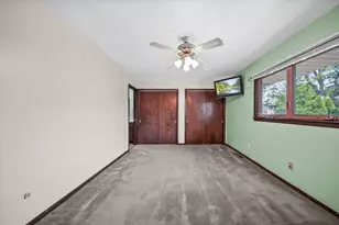 1045 Heather Ln, Munster, IN 46321 - Photo 17