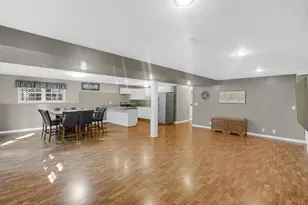 2400 E 9th Pl, Hobart, IN 46342 - Photo 17
