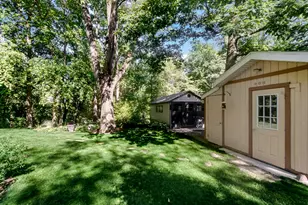 2400 E 9th Pl, Hobart, IN 46342 - Photo 31