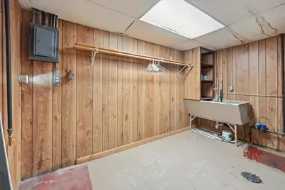 981 W 69th Place, Merrillville, IN 46410 - Photo 21