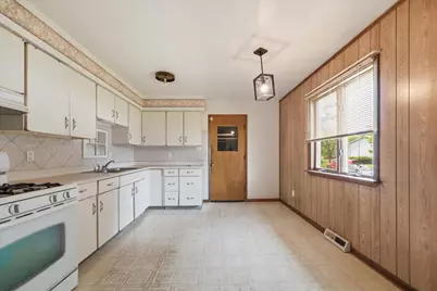 981 W 69th Place, Merrillville, IN 46410 - Photo 7