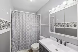 2853 Teresa St, Portage, IN 46368 - Photo 9