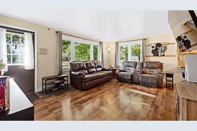 1113 Begonia Street SE, Demotte, IN 46310 - Photo 3