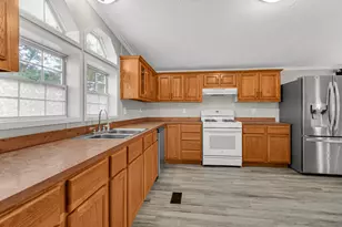 11983 N 330 E, Thayer, IN 46381 - Photo 9