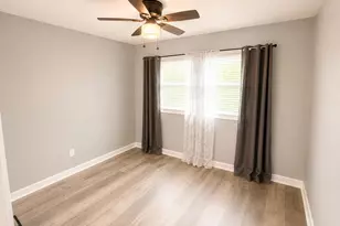 6856 Van Buren St, Merrillville, IN 46410 - Photo 11
