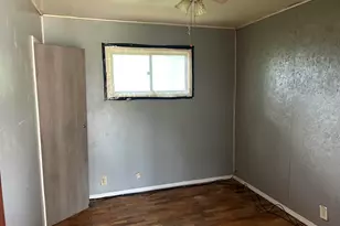 2718 Hickory St, Portage, IN 46368 - Photo 5