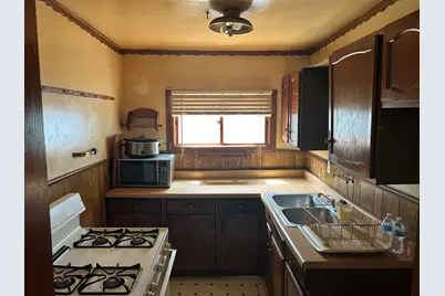 2718 Hickory Street, Portage, IN 46368 - Photo 7