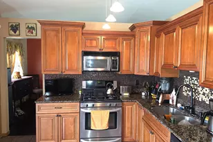 8389 Buchanan St, Merrillville, IN 46410 - Photo 11