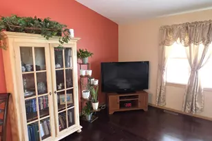 8389 Buchanan St, Merrillville, IN 46410 - Photo 9