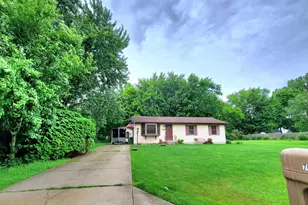 704 S 22nd St, Chesterton, IN 46304 - Photo 25