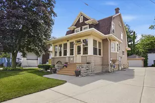 317 S East St, Crown Point, IN 46307 - Photo 1