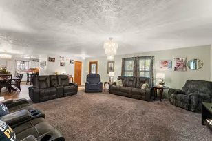 33 E Washington Ave, Hobart, IN 46342 - Photo 9