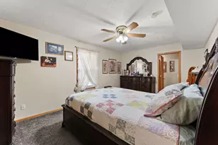 33 E Washington Ave, Hobart, IN 46342 - Photo 27