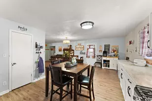 33 E Washington Ave, Hobart, IN 46342 - Photo 11