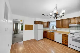 746 Imperial Rd, Valparaiso, IN 46385 - Photo 9