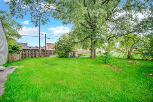 746 Imperial Rd, Valparaiso, IN 46385 - Photo 3