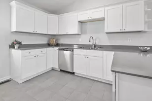 8251 Aviana Ave, Merrillville, IN 46410 - Photo 5