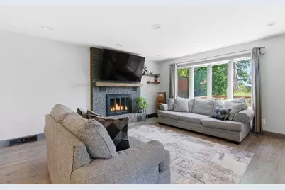 13875 Delaware Street, Crown Point, IN 46307 - Photo 5