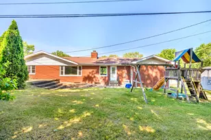 325 Cedar St NW, Demotte, IN 46310 - Photo 27