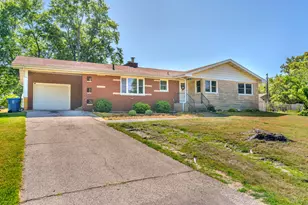 325 Cedar St NW, Demotte, IN 46310 - Photo 3