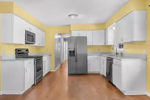 325 Cedar St NW, Demotte, IN 46310 - Photo 5