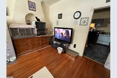 320 E 8th, Michigan City, IN 46360 - Photo 7