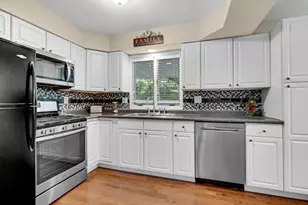 1437 Elm Ct, Schererville, IN 46375 - Photo 9