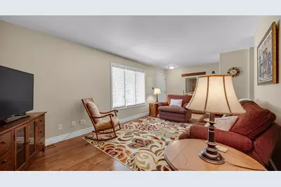 1437 Elm Court, Schererville, IN 46375 - Photo 5