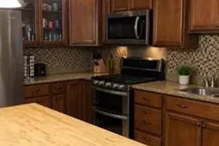 5470 Evergreen Ave, Portage, IN 46368 - Photo 5
