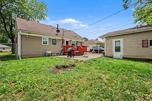 1626 Minnesota St, Hobart, IN 46342 - Photo 3