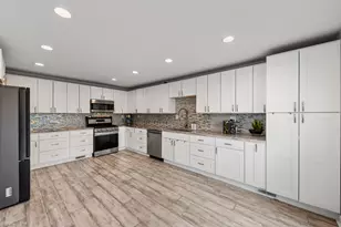 8674 Durbin Ln, Crown Point, IN 46307 - Photo 9