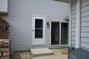 2564 Oakwood Dr, Crown Point, IN 46307 - Photo 3