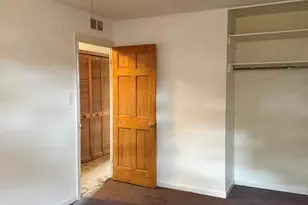227 N Delaware St, Hobart, IN 46342 - Photo 5