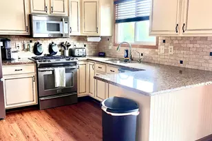 10622 Manor Dr, Saint John, IN 46373 - Photo 9