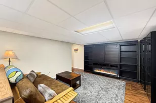 490 W 75 S, Valparaiso, IN 46385 - Photo 21