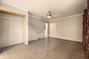1021 Hamilton Pl, Gary, IN 46403 - Photo 13