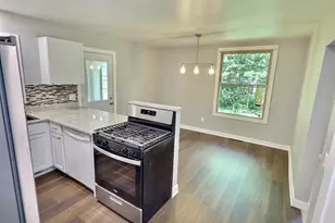 510 1st St, La Porte, IN 46350 - Photo 9