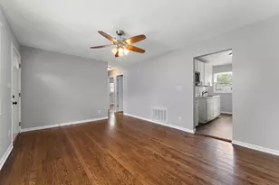 228 Oak St, Crown Point, IN 46307 - Photo 3